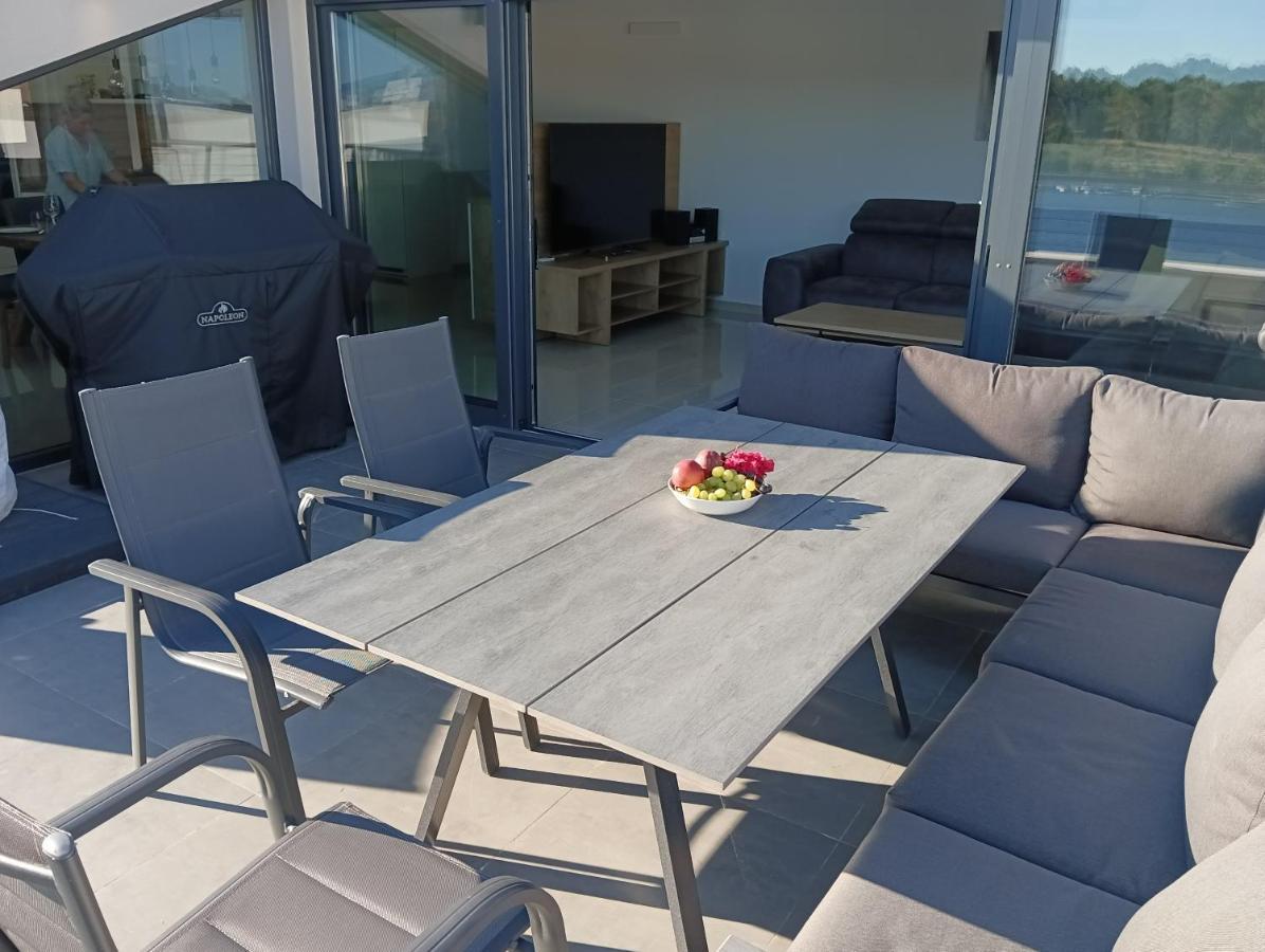 Ferienwohnung Penthouse Sunset Medulin Exterior foto